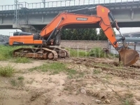 Second Hand Dx520 Excavator heavy-duty construction machinery