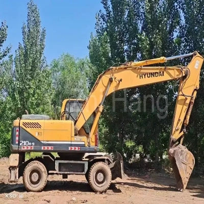 Second hand wheeled HYUNDAI 210W-9 excavators